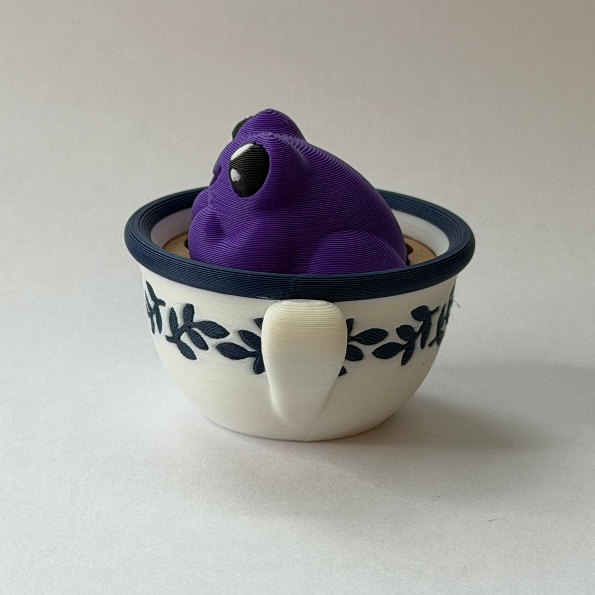Frog in a teacup clicker - Purple