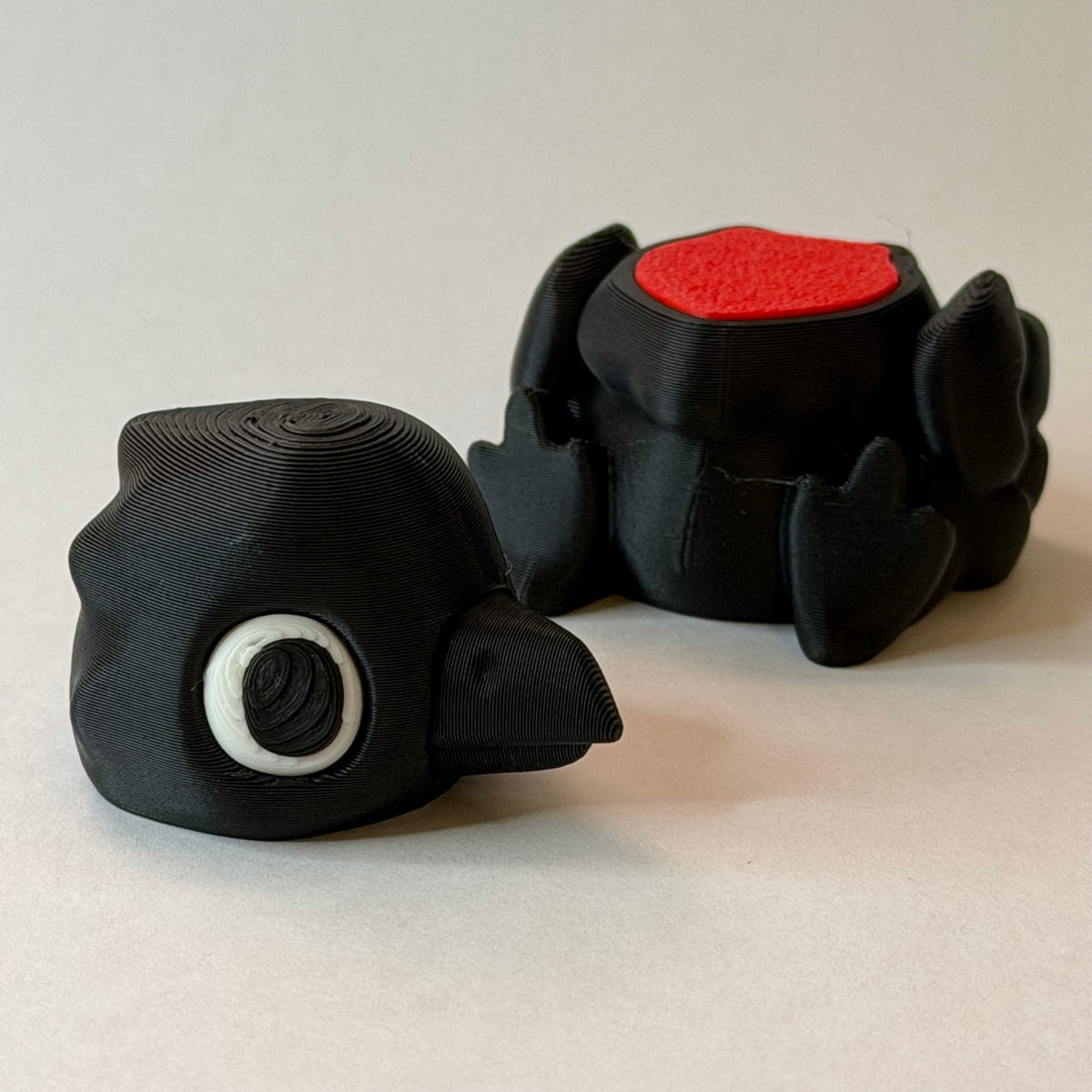 Bird magnet slider - Raven