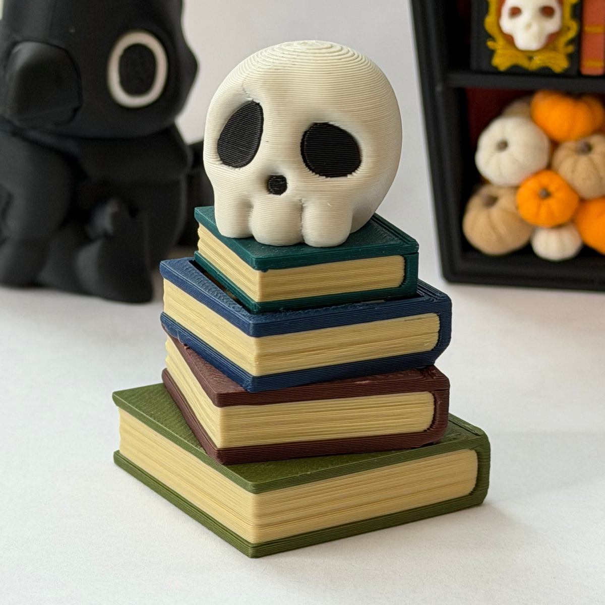 Skull book stack clicker - Aged